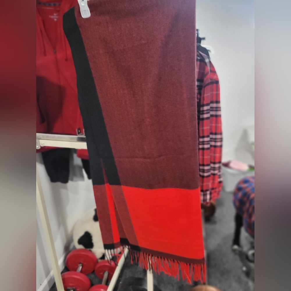 Cashmere blanket scarf